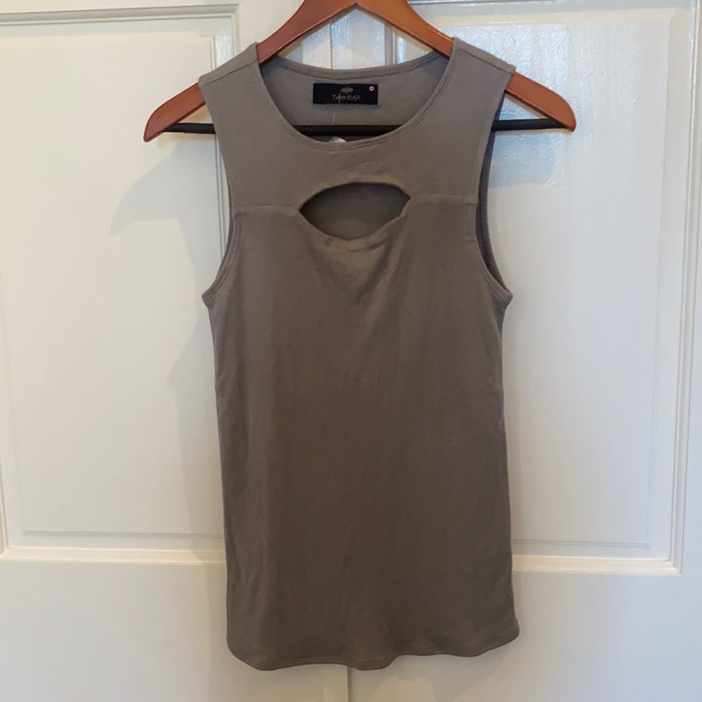 NWT Grey Keyhole tank top